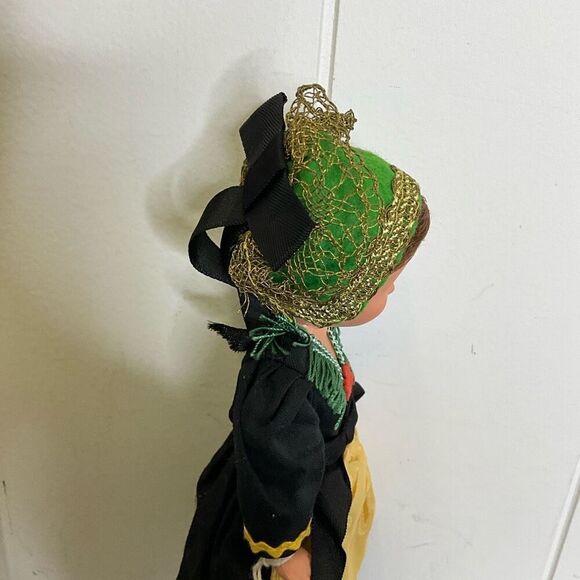 Vintage Handmade Austrian Doll 8" Tall Trachtenpuppen New With Tags - Picture 5 of 10